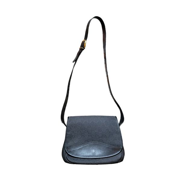 Gucci Handbags - Gucci GG Supreme Vintage Flap Crossbody Bag